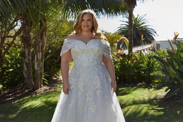 Mori Lee 3391 Lorraine Sweetheart Neck Floral Plus Size Wedding Dress - Image 2
