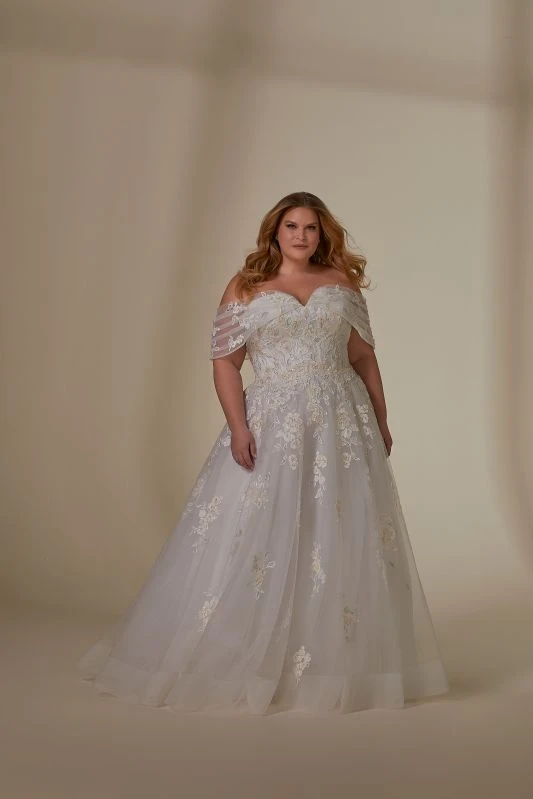 Mori Lee 3391 Lorraine Sweetheart Neck Floral Plus Size Wedding Dress - Image 4