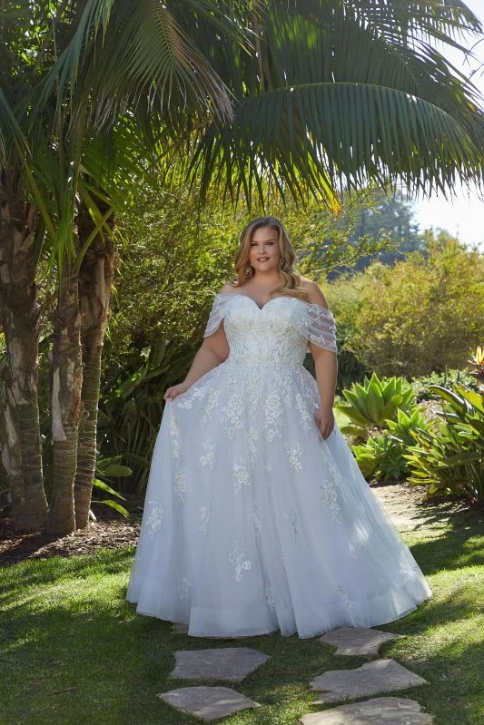 Mori Lee 3391 Lorraine Sweetheart Neck Floral Plus Size Wedding Dress - Image 3